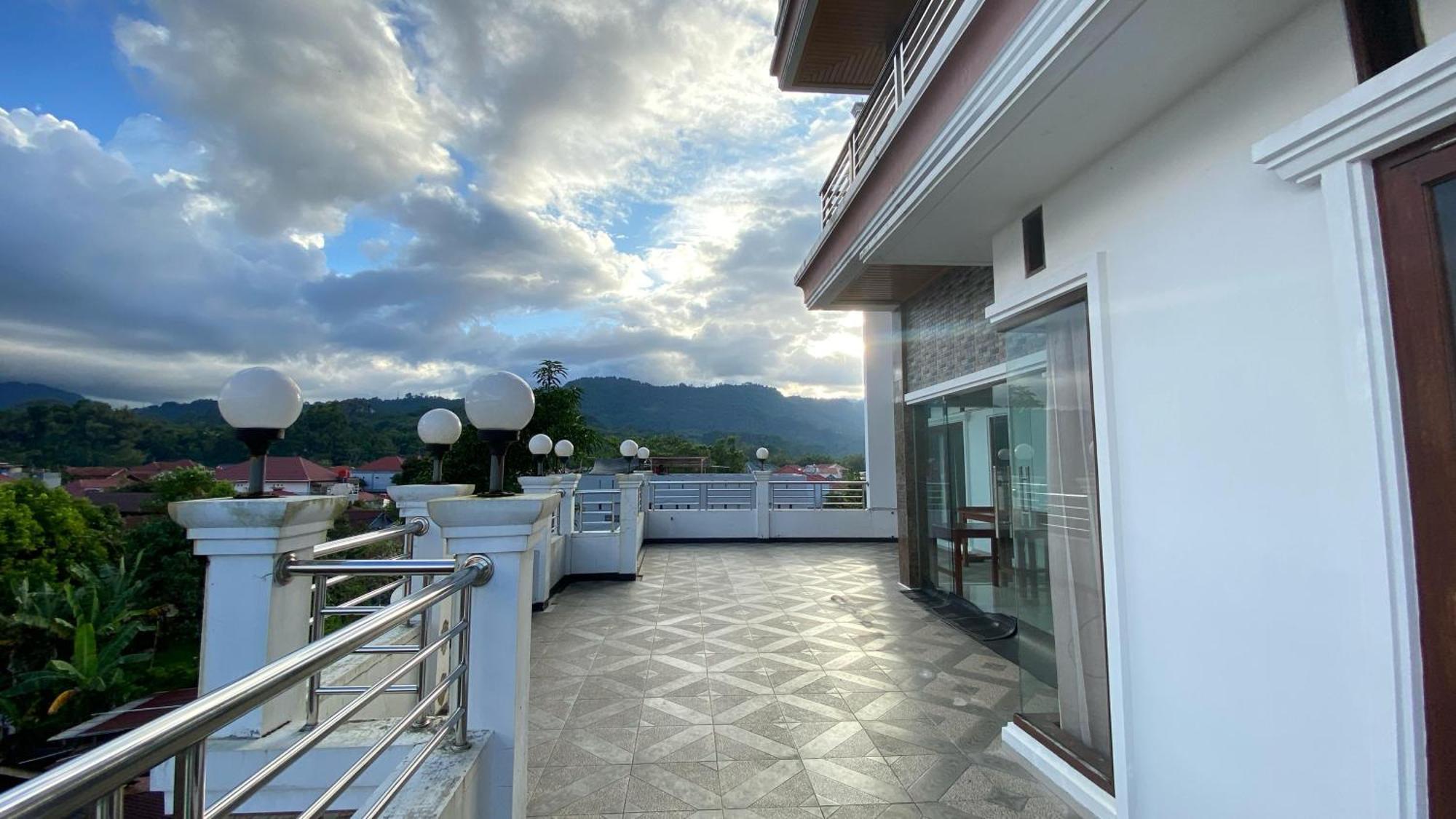 רנטפאו Toraja Lodge Guest House מראה חיצוני תמונה